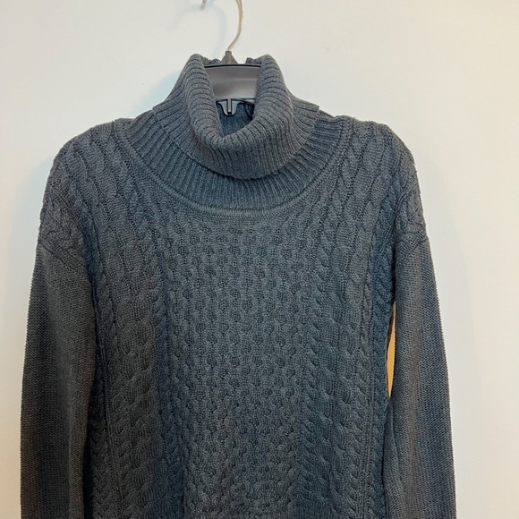 Chunky Cable Knit Turtleneck Sweater Dark Gray Women's Cozy Winter Fashion - Picture 7 of 10